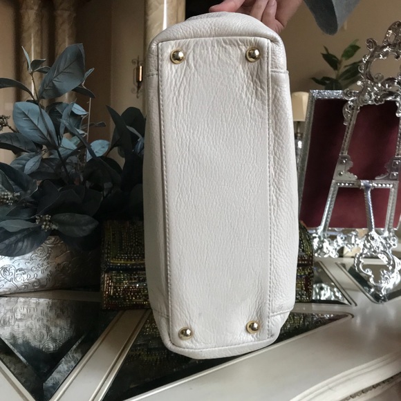 Michael Kors purse - Picture 3 of 5